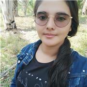 Profesora de matemáticas con experiencia en niños y adultos